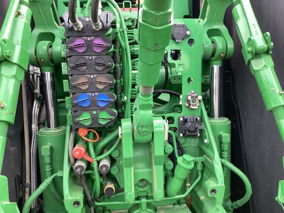 2025 John Deere 8RX 410 Tractor Rubber Track