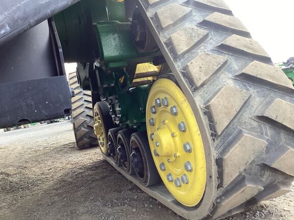 2025 John Deere 8RX 410 Tractor Rubber Track