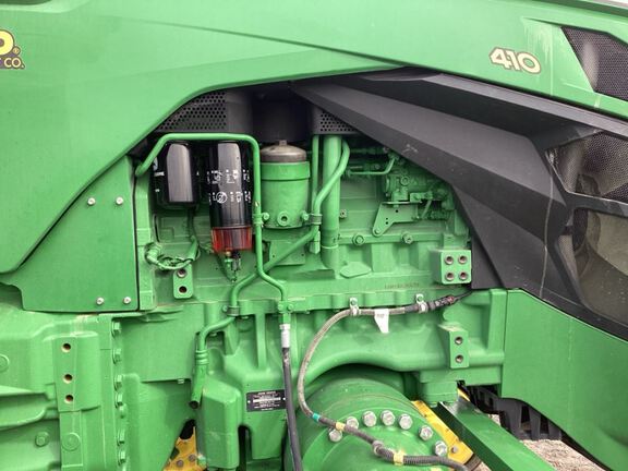 2025 John Deere 8RX 410 Tractor Rubber Track