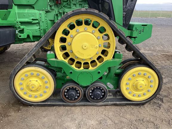 2025 John Deere 8RX 410 Tractor Rubber Track