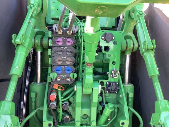 2025 John Deere 8RX 410 Tractor Rubber Track