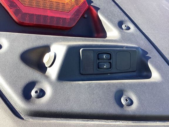 2025 John Deere 8RX 410 Tractor Rubber Track