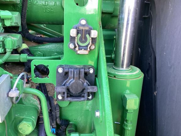 2025 John Deere 8RX 410 Tractor Rubber Track