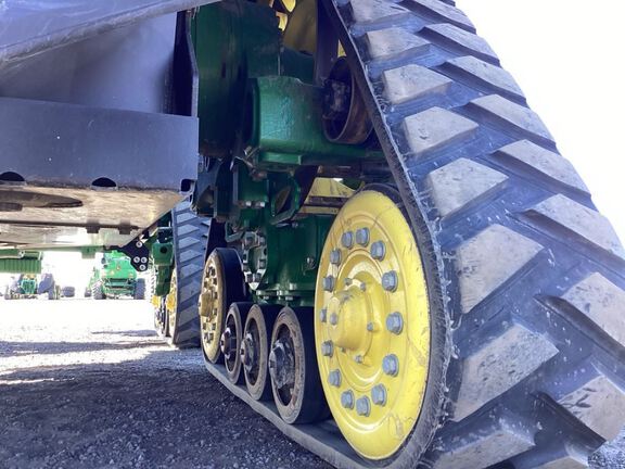 2025 John Deere 8RX 410 Tractor Rubber Track