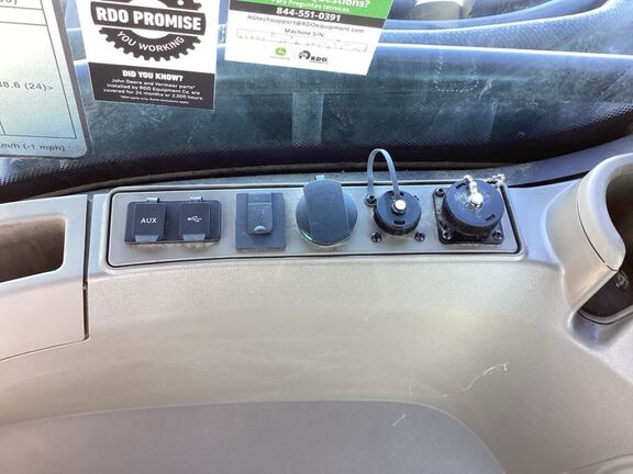 2025 John Deere 8RX 410 Tractor Rubber Track