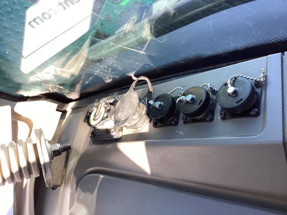 2025 John Deere 8RX 410 Tractor Rubber Track