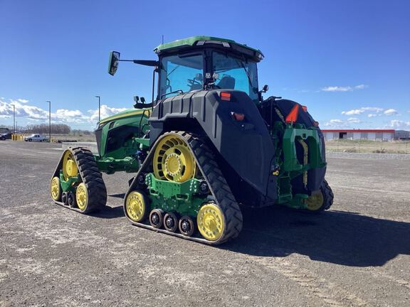 2025 John Deere 8RX 410 Tractor Rubber Track