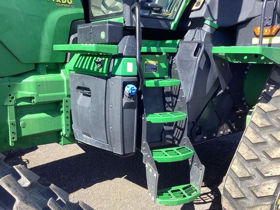 2025 John Deere 8RX 410 Tractor Rubber Track