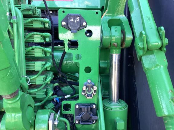 2025 John Deere 8RX 410 Tractor Rubber Track