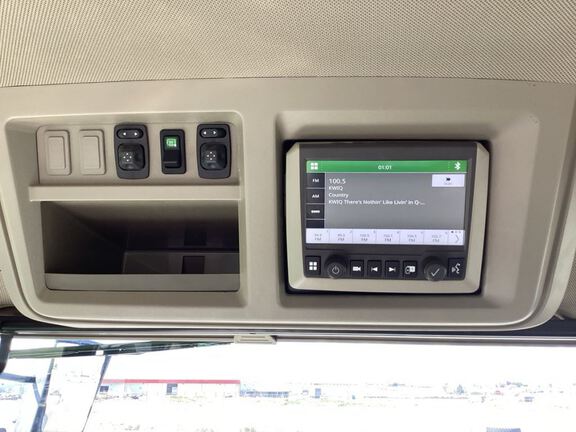 2025 John Deere 8RX 410 Tractor Rubber Track