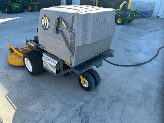 2022 Walker MT27I Mower/Zero Turn