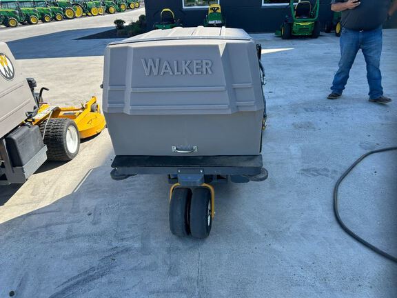2022 Walker MT27I Mower/Zero Turn