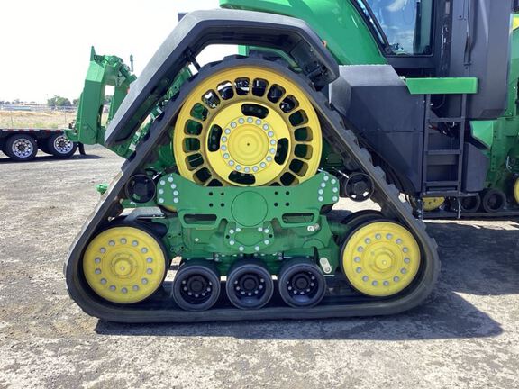 2024 John Deere 8RX 410 Tractor Rubber Track