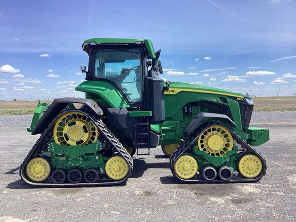 2024 John Deere 8RX 410 Tractor Rubber Track