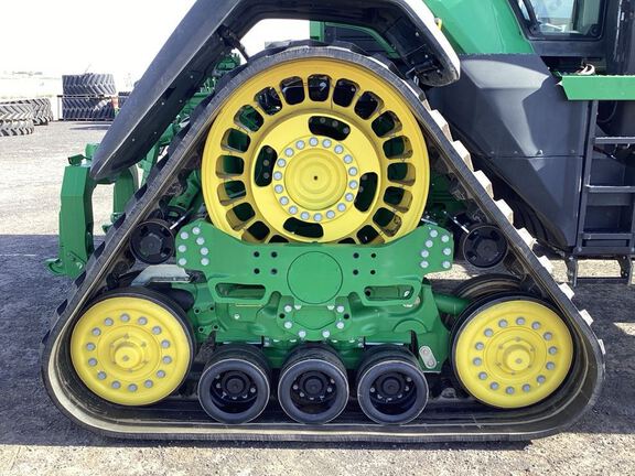 2024 John Deere 8RX 410 Tractor Rubber Track