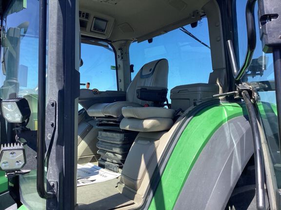 2024 John Deere 8R 310 Tractor
