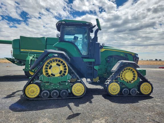 2024 John Deere 8RX 410 Tractor Rubber Track