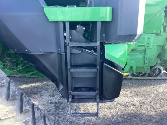 2024 John Deere 8RX 410 Tractor Rubber Track