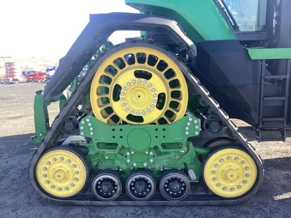 2024 John Deere 8RX 410 Tractor Rubber Track