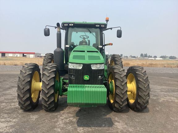 2013 John Deere 8335R Tractor