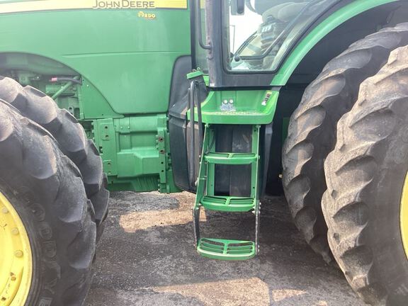 2013 John Deere 8335R Tractor