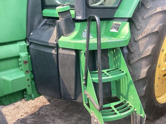 2013 John Deere 8335R Tractor