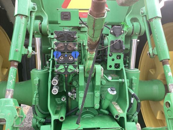 2013 John Deere 8335R Tractor