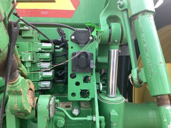 2013 John Deere 8335R Tractor