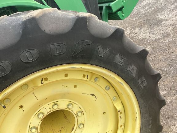 2013 John Deere 8335R Tractor