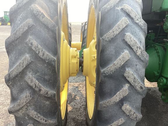 2013 John Deere 8335R Tractor