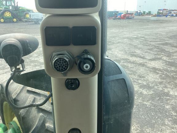 2013 John Deere 8335R Tractor