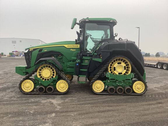 2023 John Deere 8RX 410 Tractor Rubber Track