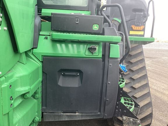 2023 John Deere 8RX 410 Tractor Rubber Track