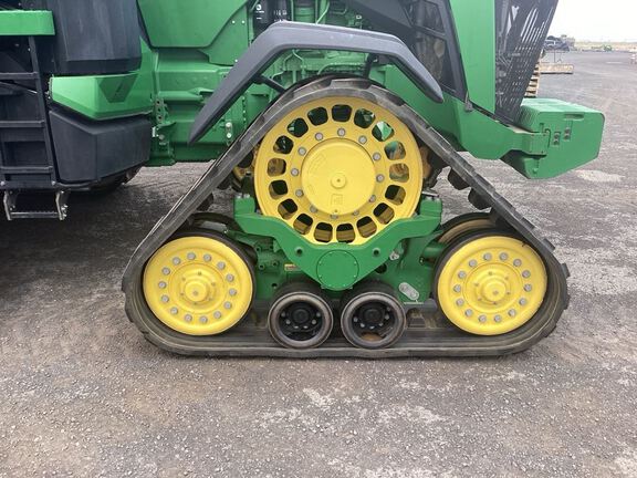 2023 John Deere 8RX 410 Tractor Rubber Track