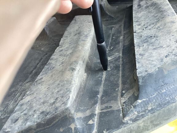 2023 John Deere 8RX 410 Tractor Rubber Track