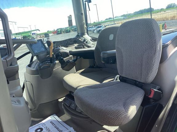 2019 John Deere 6175R Tractor