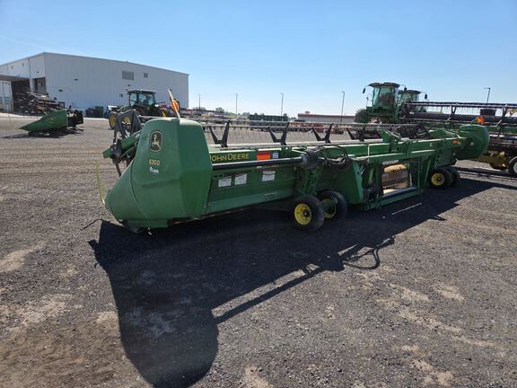 2011 John Deere 630D Header Combine