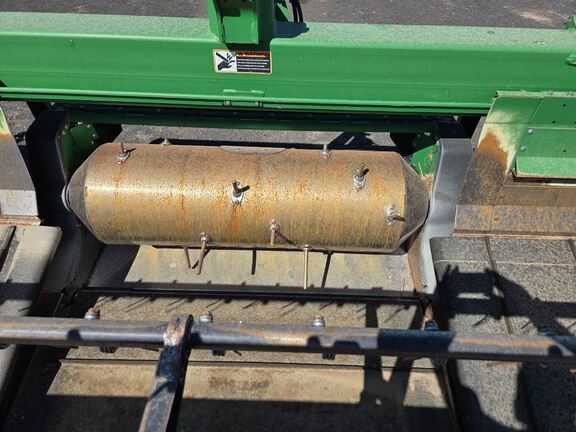 2011 John Deere 630D Header Combine