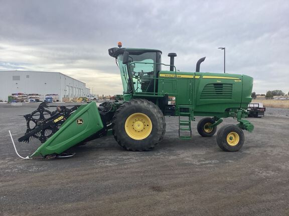 2014 John Deere W235 Windrower