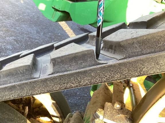 2023 John Deere 8RX 370 Tractor Rubber Track