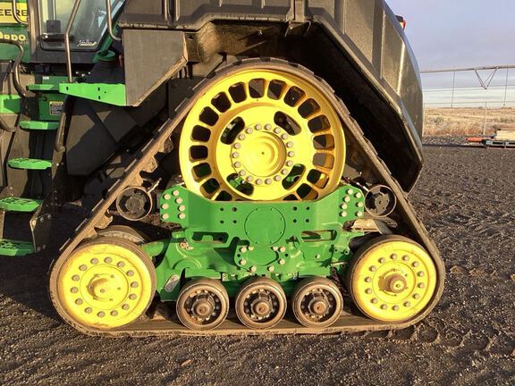 2023 John Deere 8RX 370 Tractor Rubber Track
