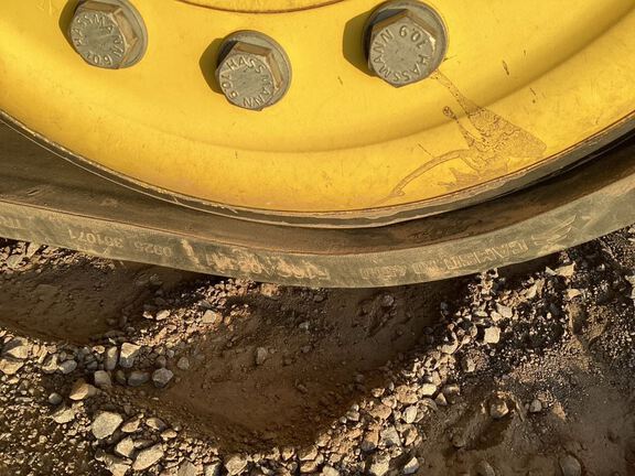 2023 John Deere 8RX 370 Tractor Rubber Track