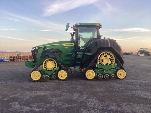 2023 John Deere 8RX 410 Tractor Rubber Track