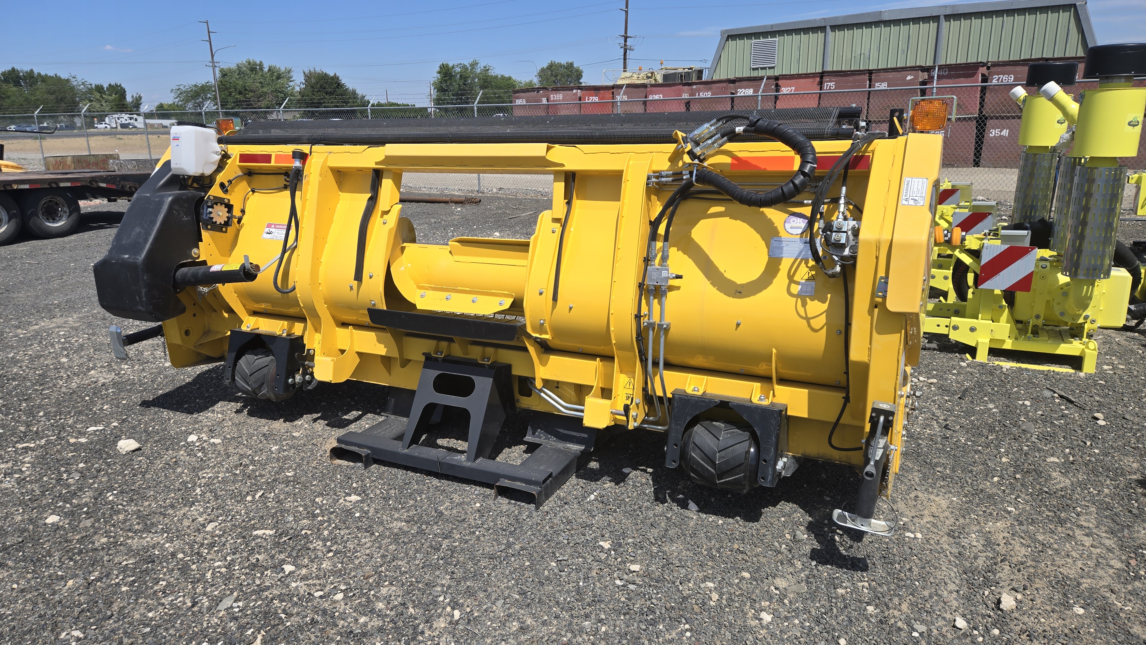 2022 New Holland 380HDY Header Forage
