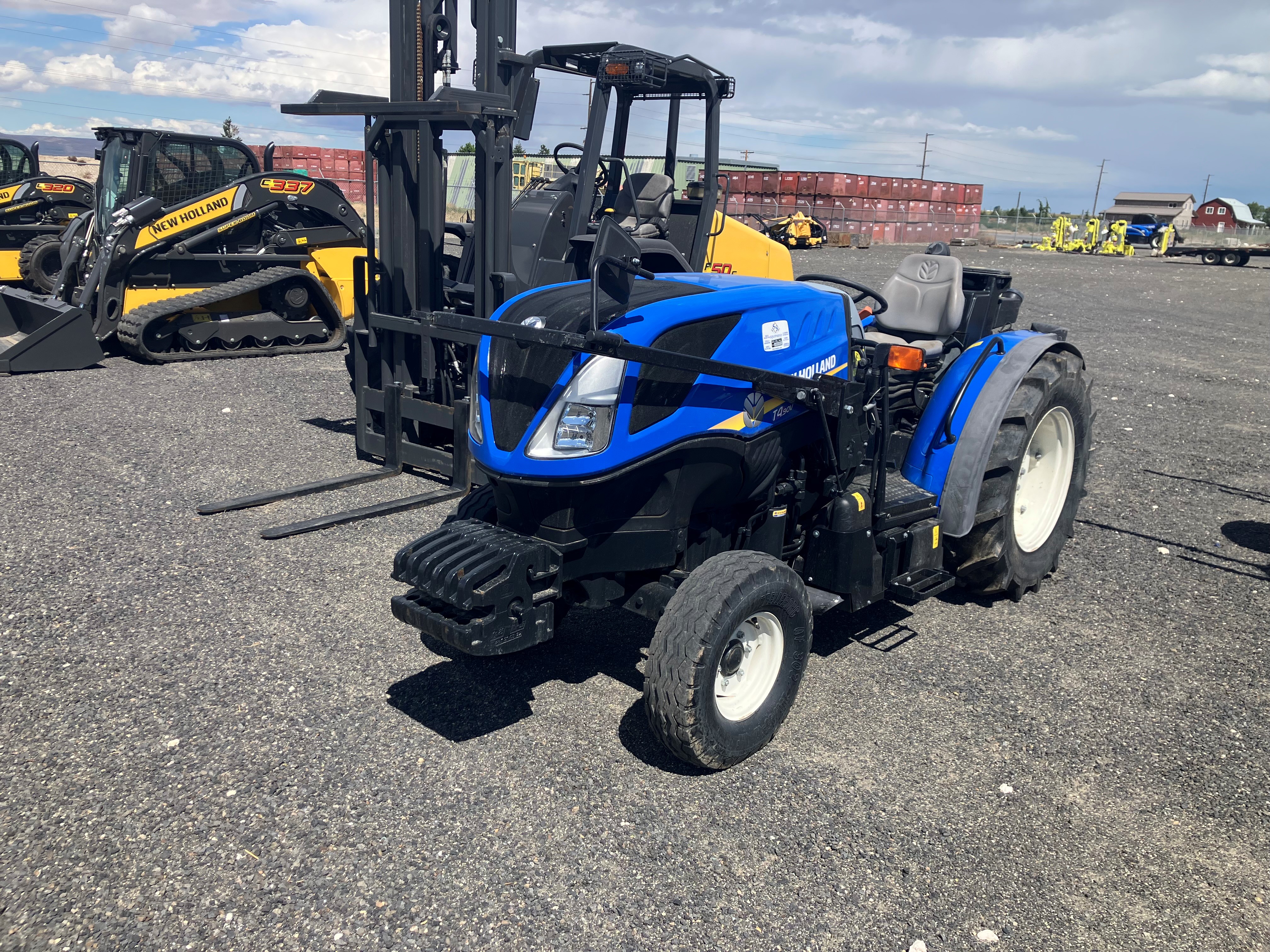2022 New Holland T4.90V Tractor