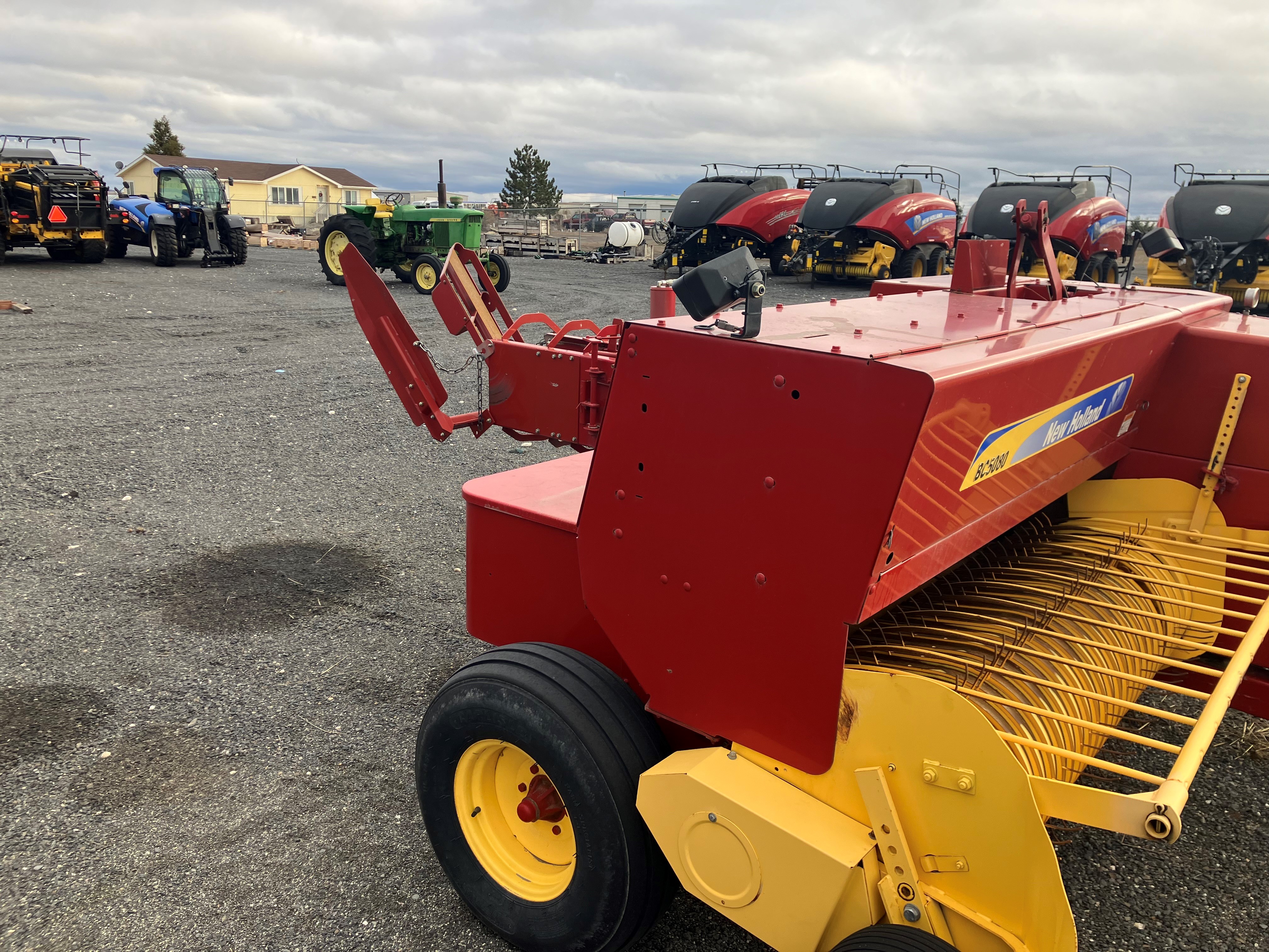 2016 New Holland BC5080 Baler/Square