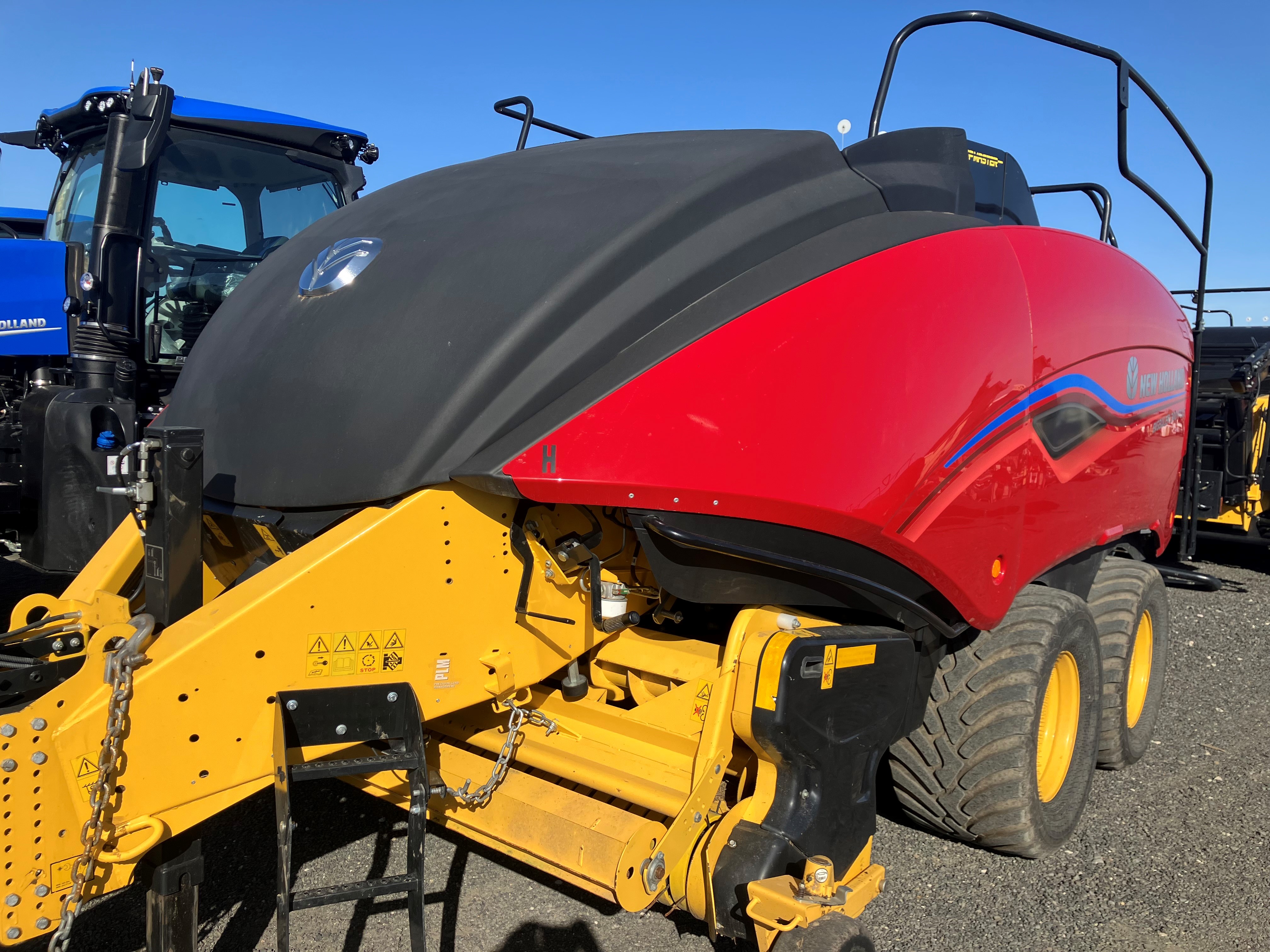 2022 New Holland 340S PLUS Baler/Square