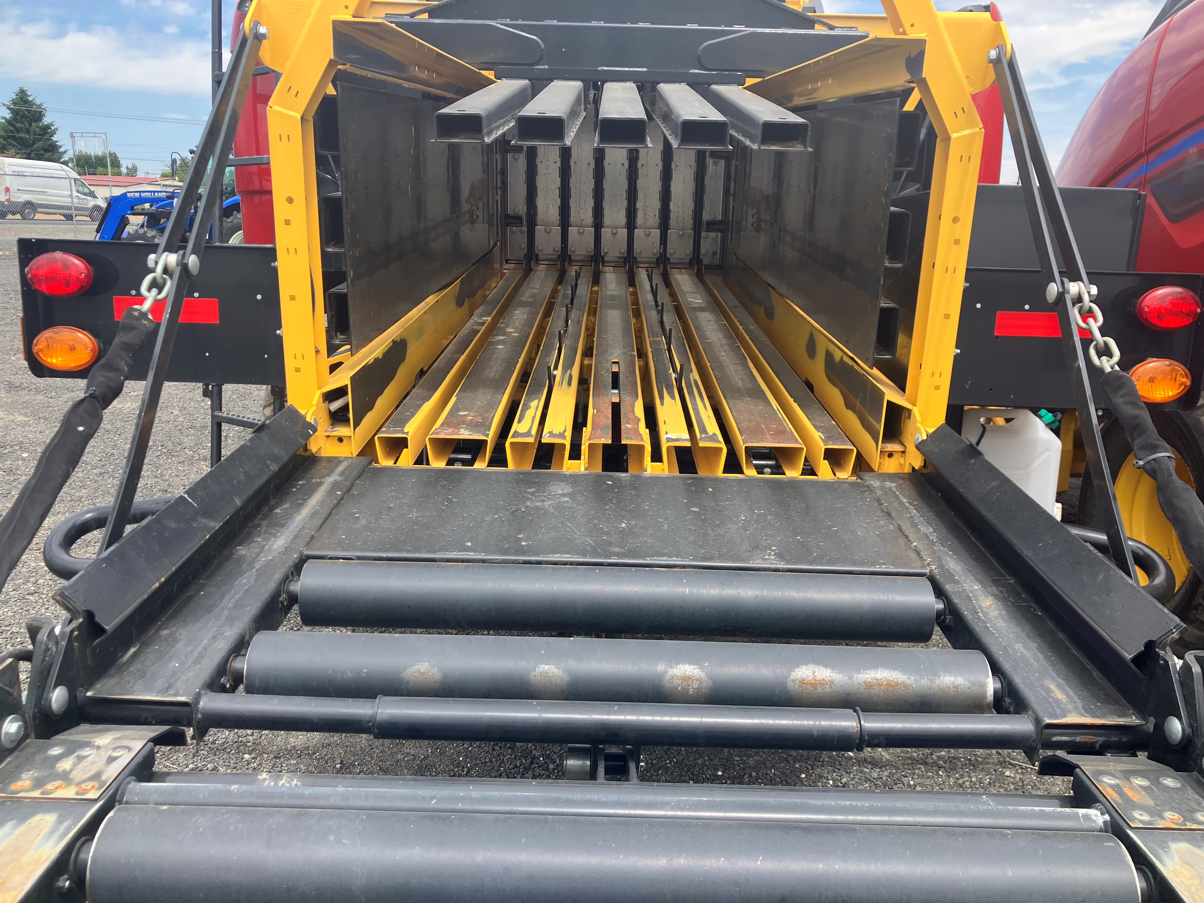 2023 New Holland 340S PLUS Baler/Square