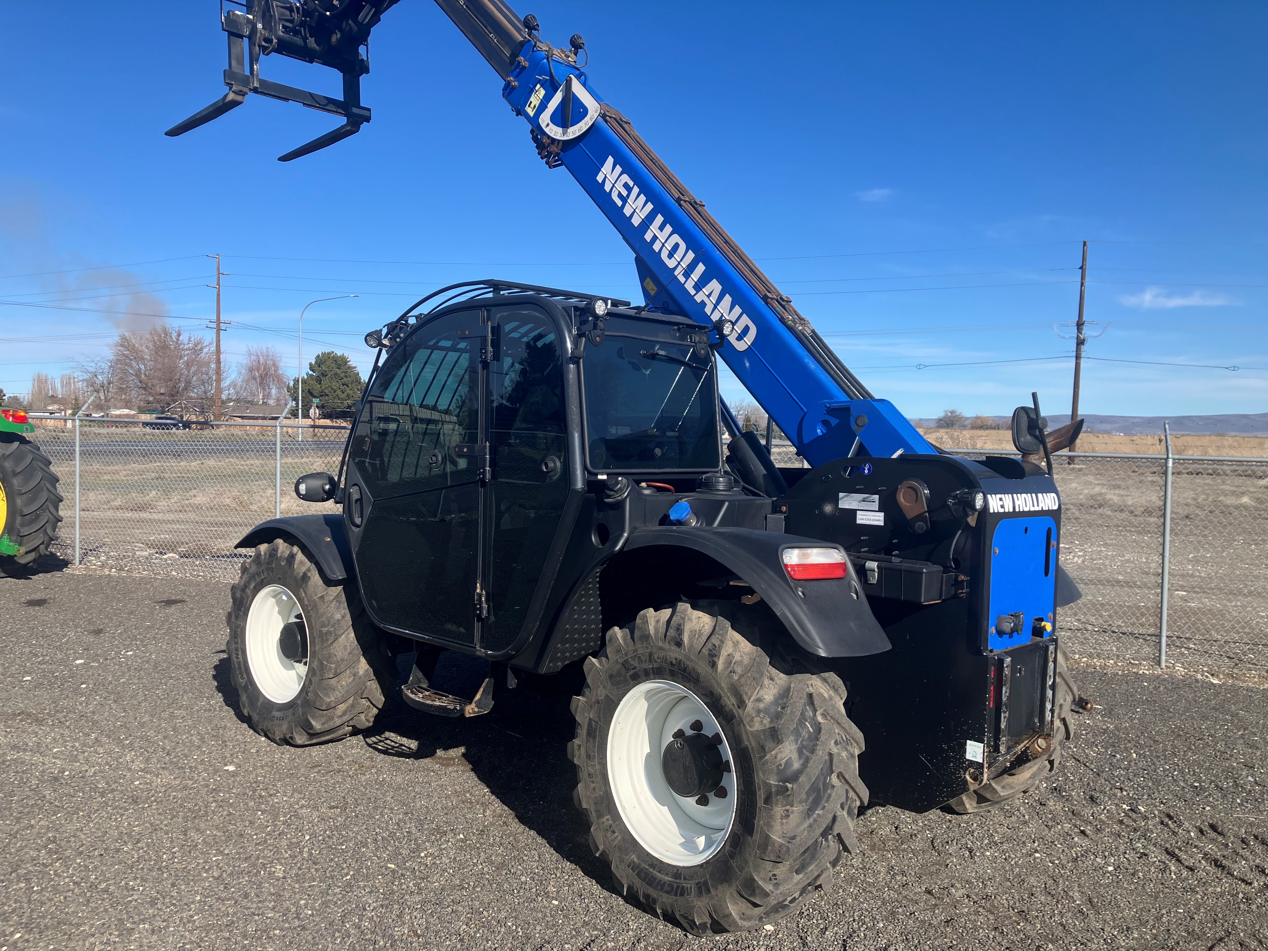 2021 New Holland TH7.42 ELITE TeleHandler