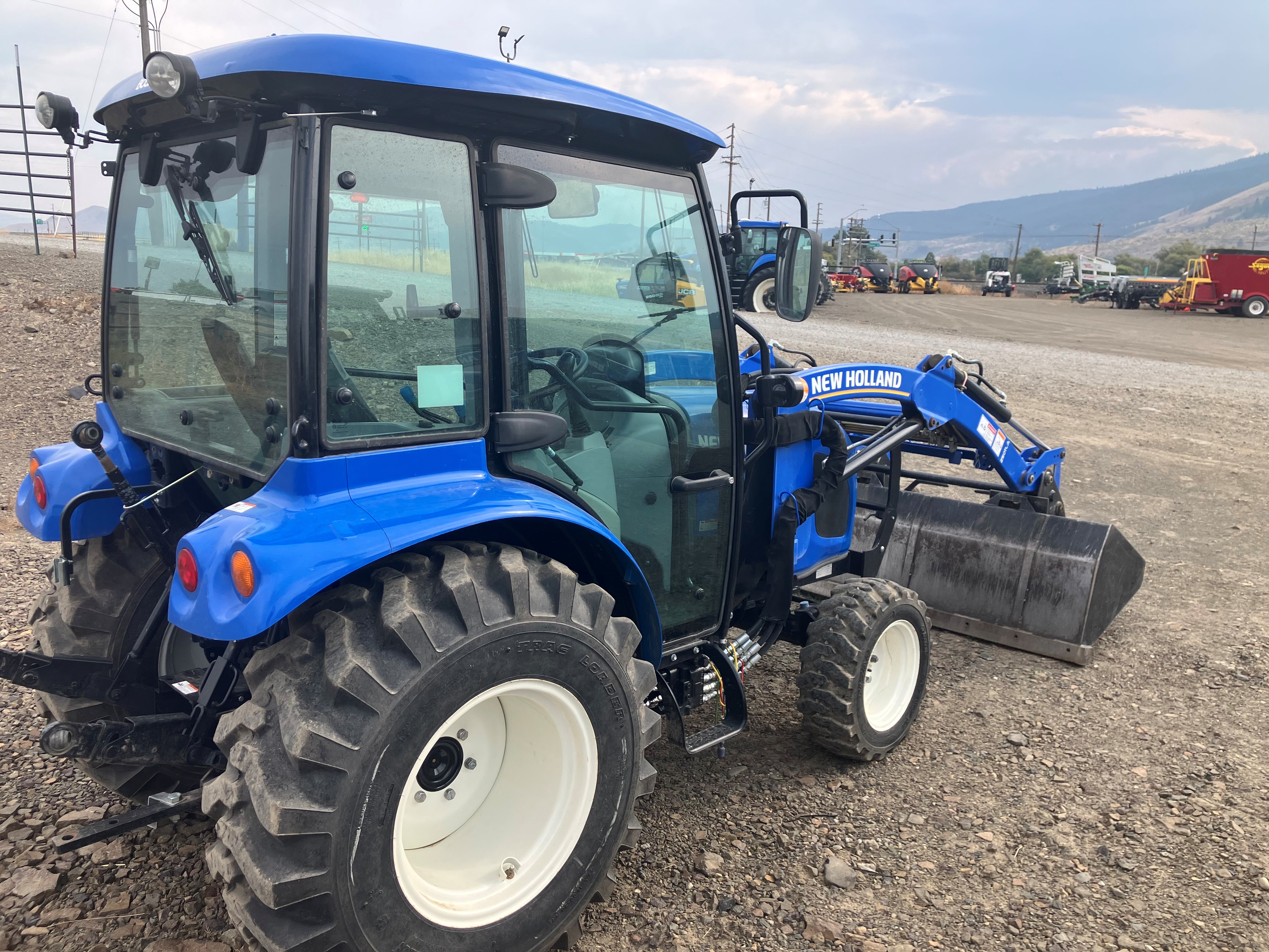 2021 New Holland BOOMER 40C Tractor